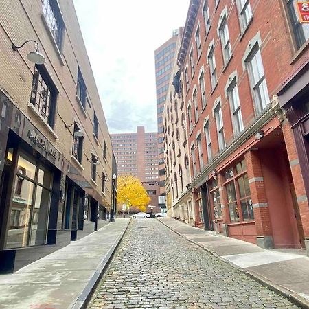Downtown Albany 2 Bedroom + Workstation @ The Mark Exterior foto